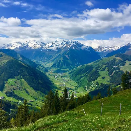 度假居 Hochalmbahnen Chalets 1-03, Alpenrose, Nahe Gondel, Hunde Willkommen 劳里斯