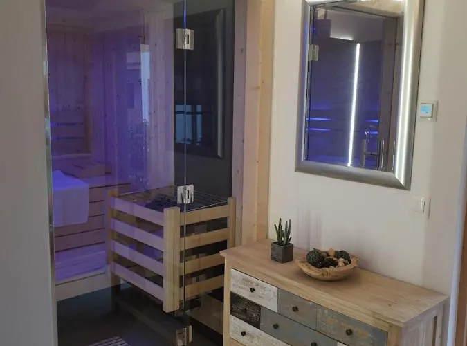 Hochalmbahnen Chalets 1-03, Alpenrose, Nahe Gondel, Hunde Willkommen 劳里斯
